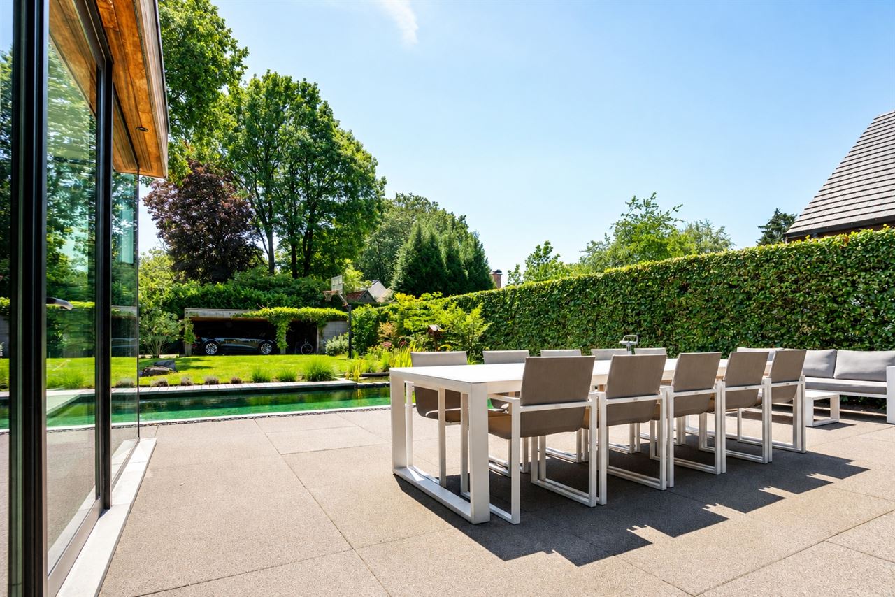 Exclusieve villa met verwarmde zwemvijver in Schilde-Bergen