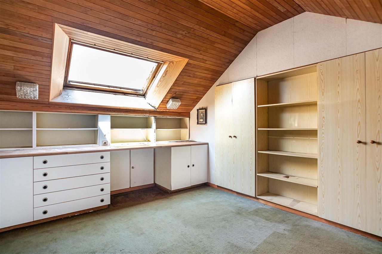 Statige woning met vrij uitzicht & vergund bijgebouw
