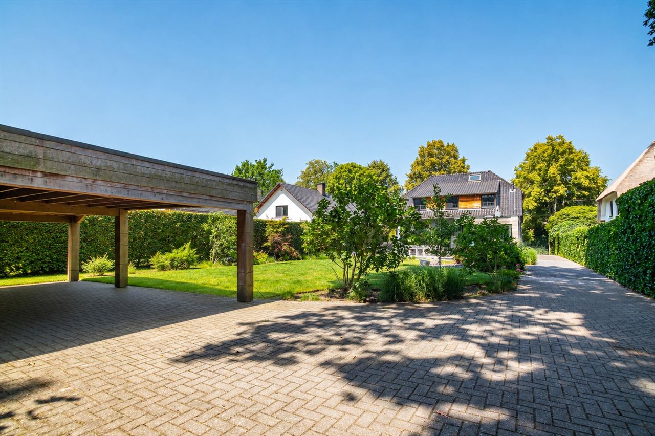 Exclusieve villa met verwarmde zwemvijver in Schilde-Bergen