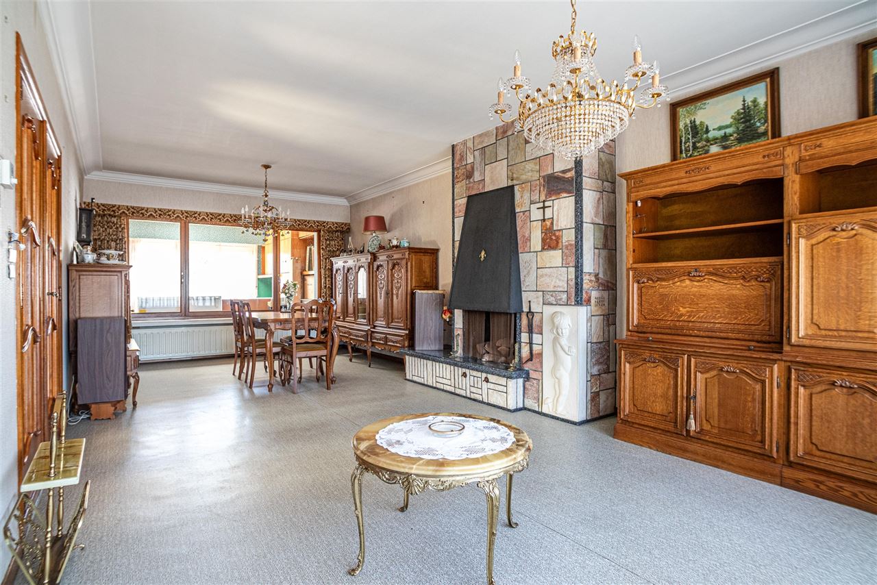 Statige woning met vrij uitzicht & vergund bijgebouw