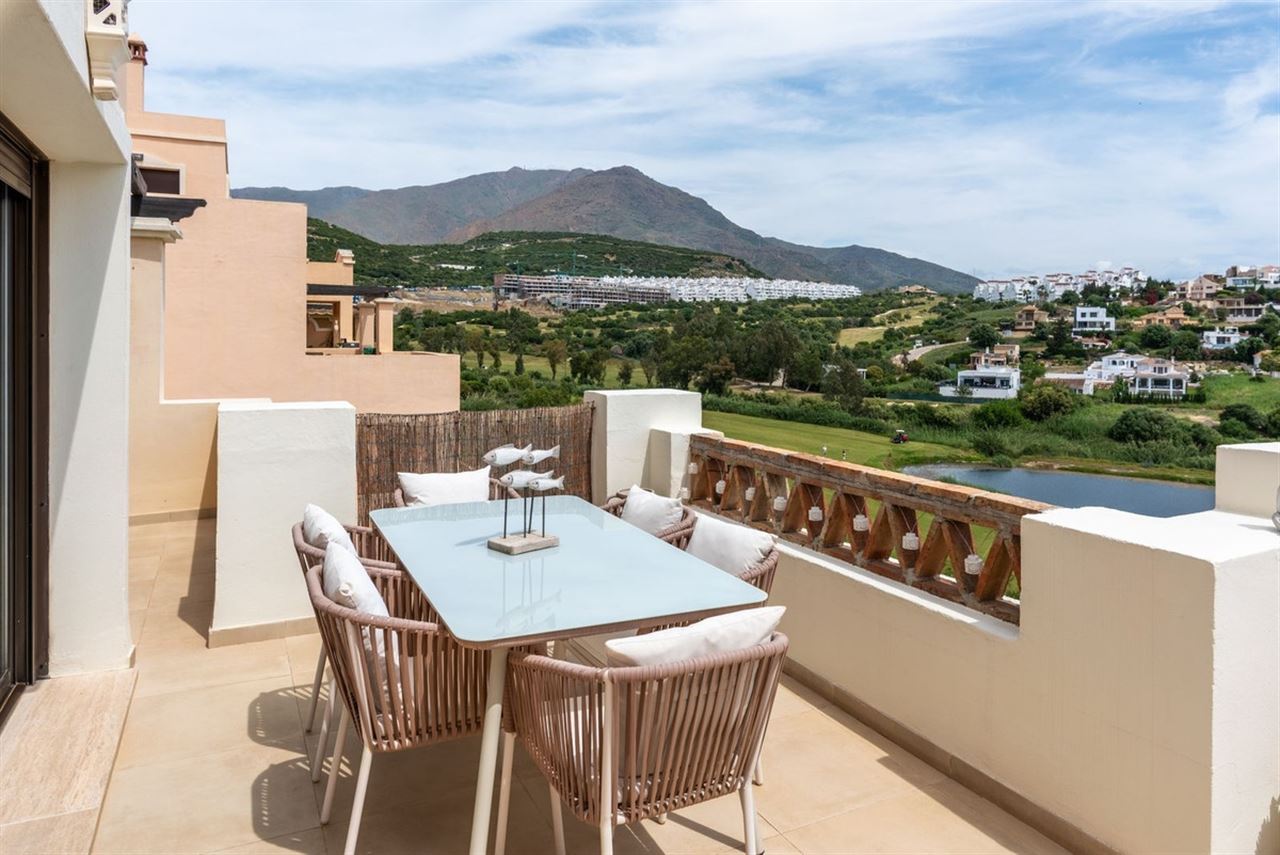 Duplex penthouse in Estepona