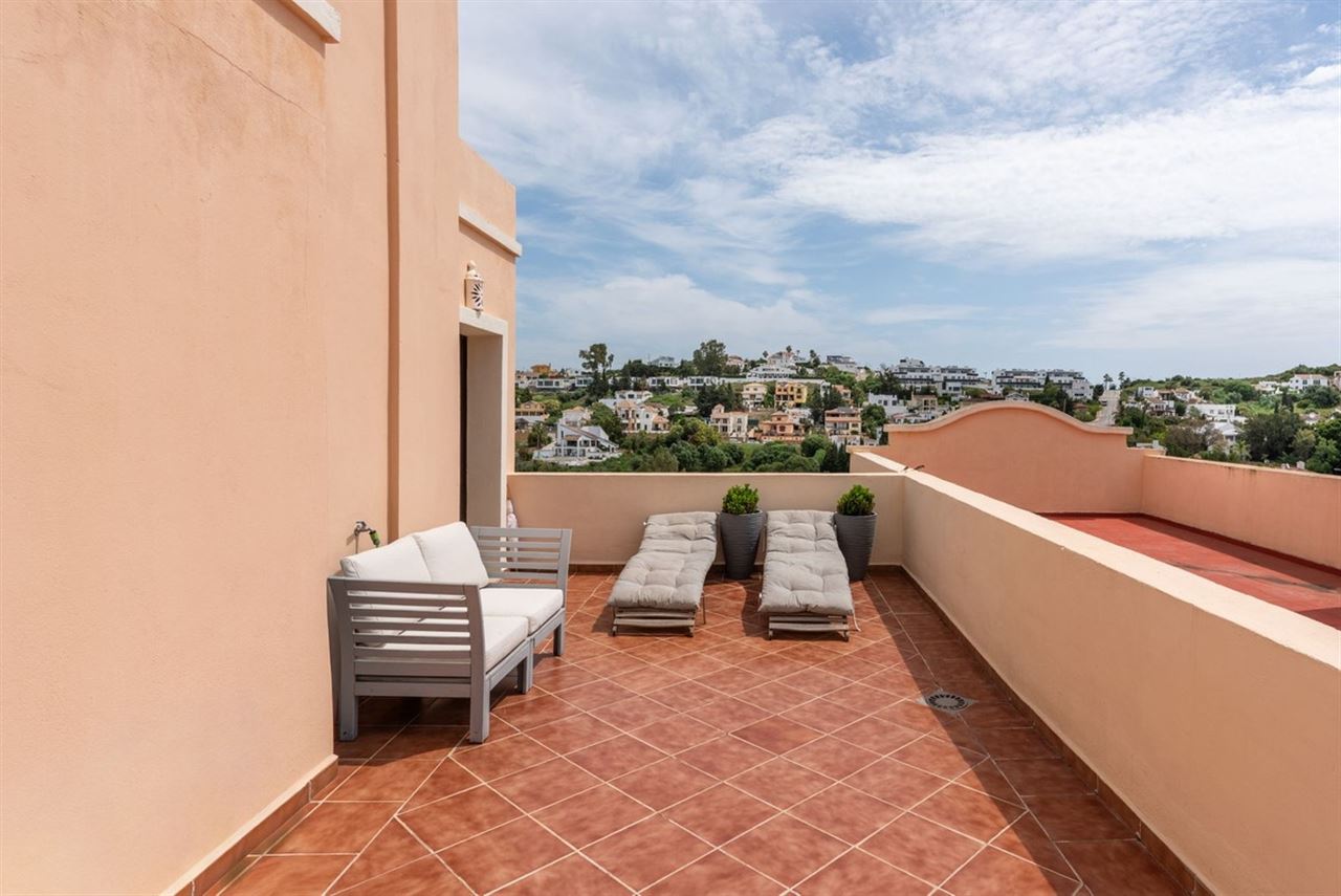 Duplex penthouse in Estepona