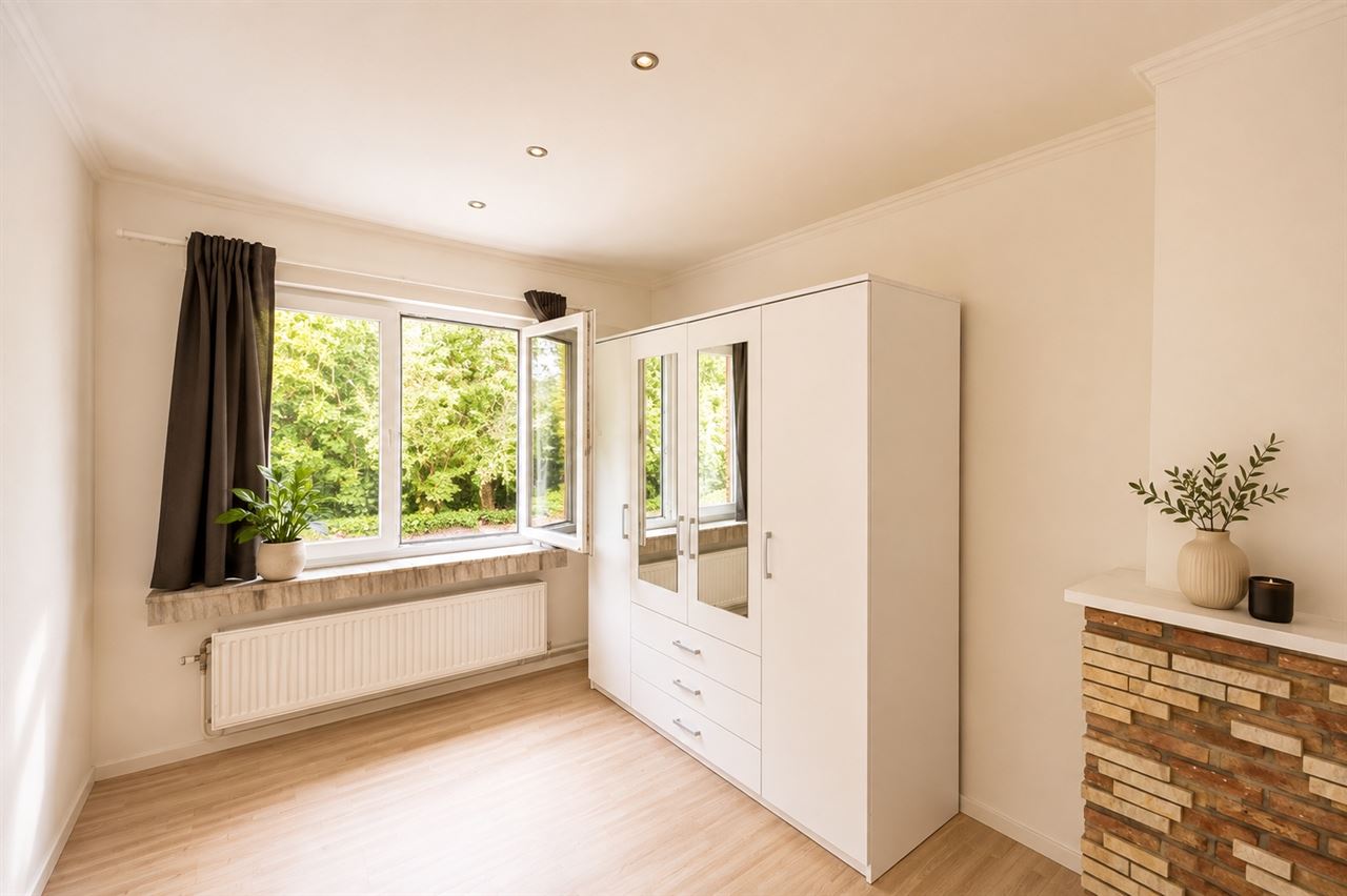 Lichtrijke, gerenoveerde woning in Boom