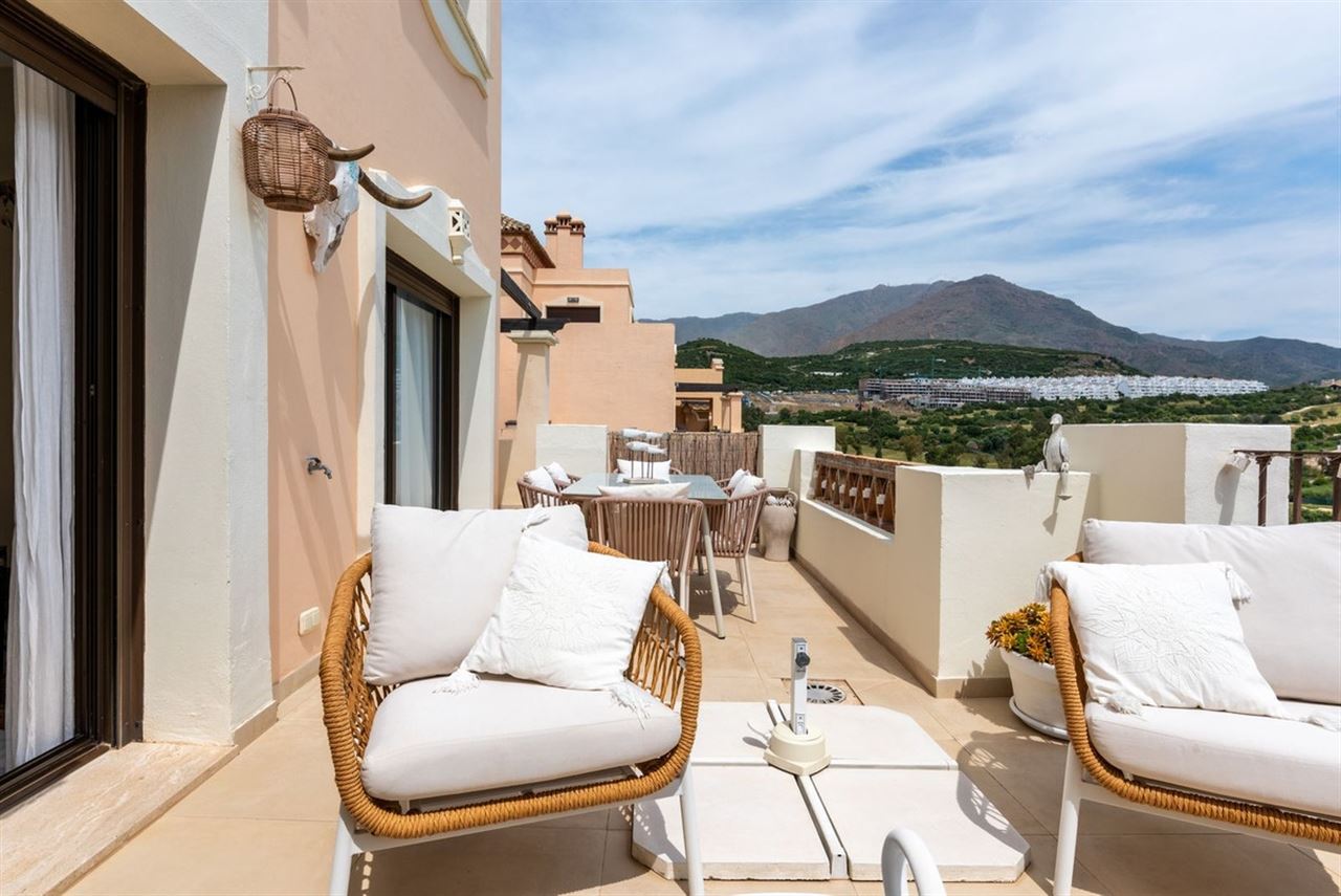 Duplex penthouse in Estepona