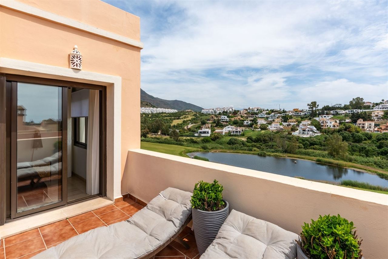Duplex penthouse in Estepona