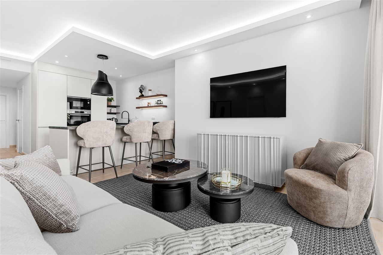 Gerenoveerd appartement in Benahavis met 3 zeezicht