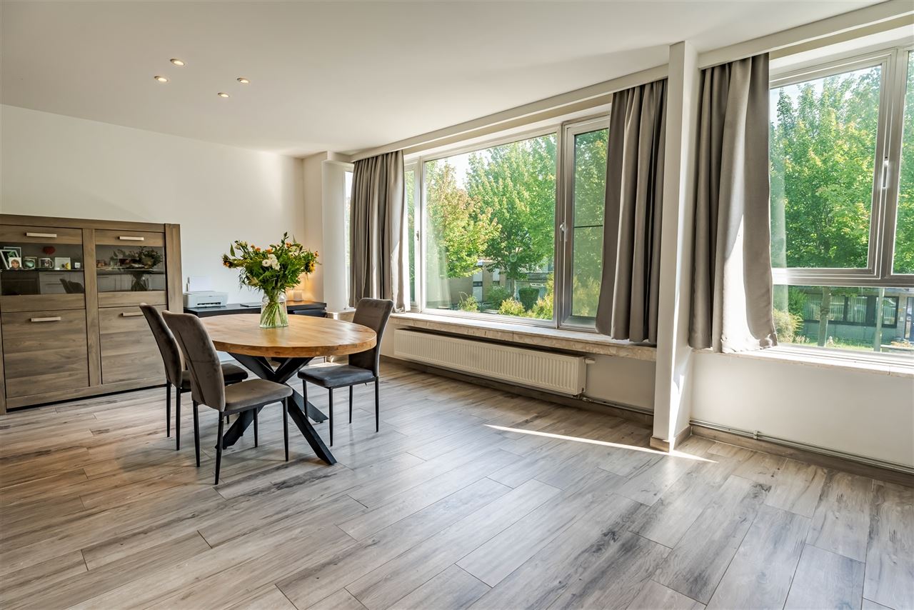 Fris instapklaar 3-slpk appartement met garage inbegrepen