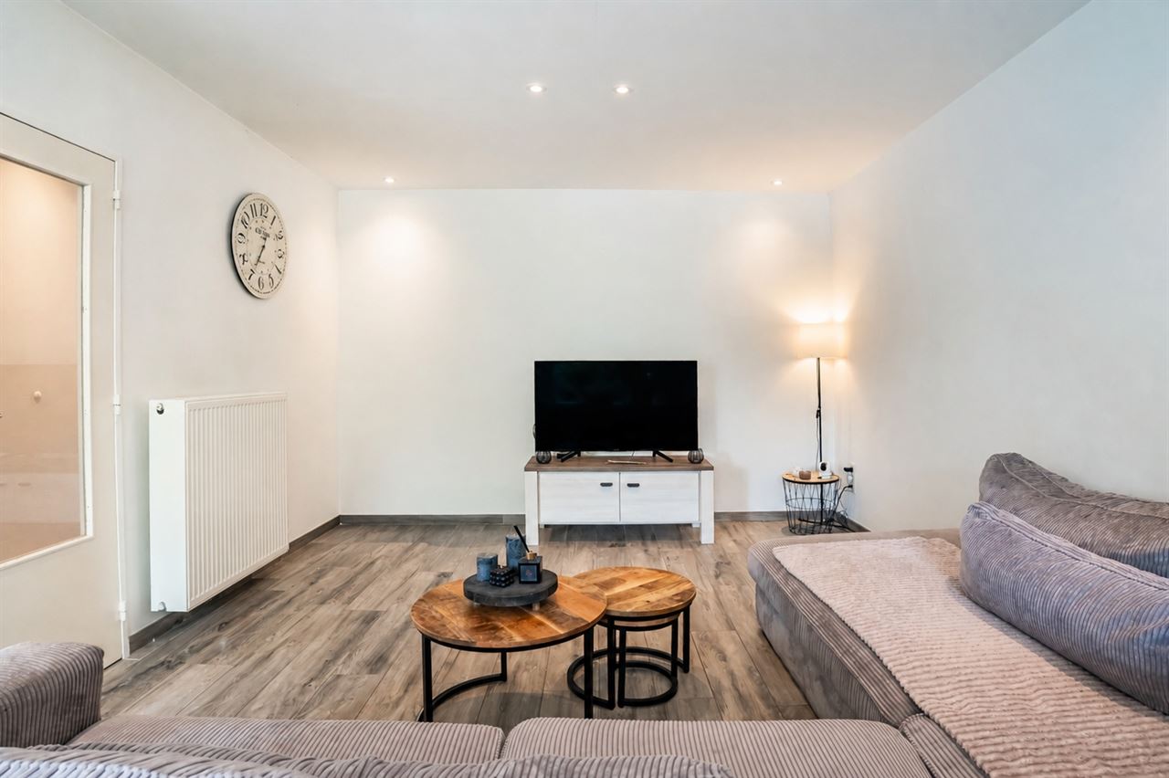 Fris instapklaar 3-slpk appartement met garage inbegrepen