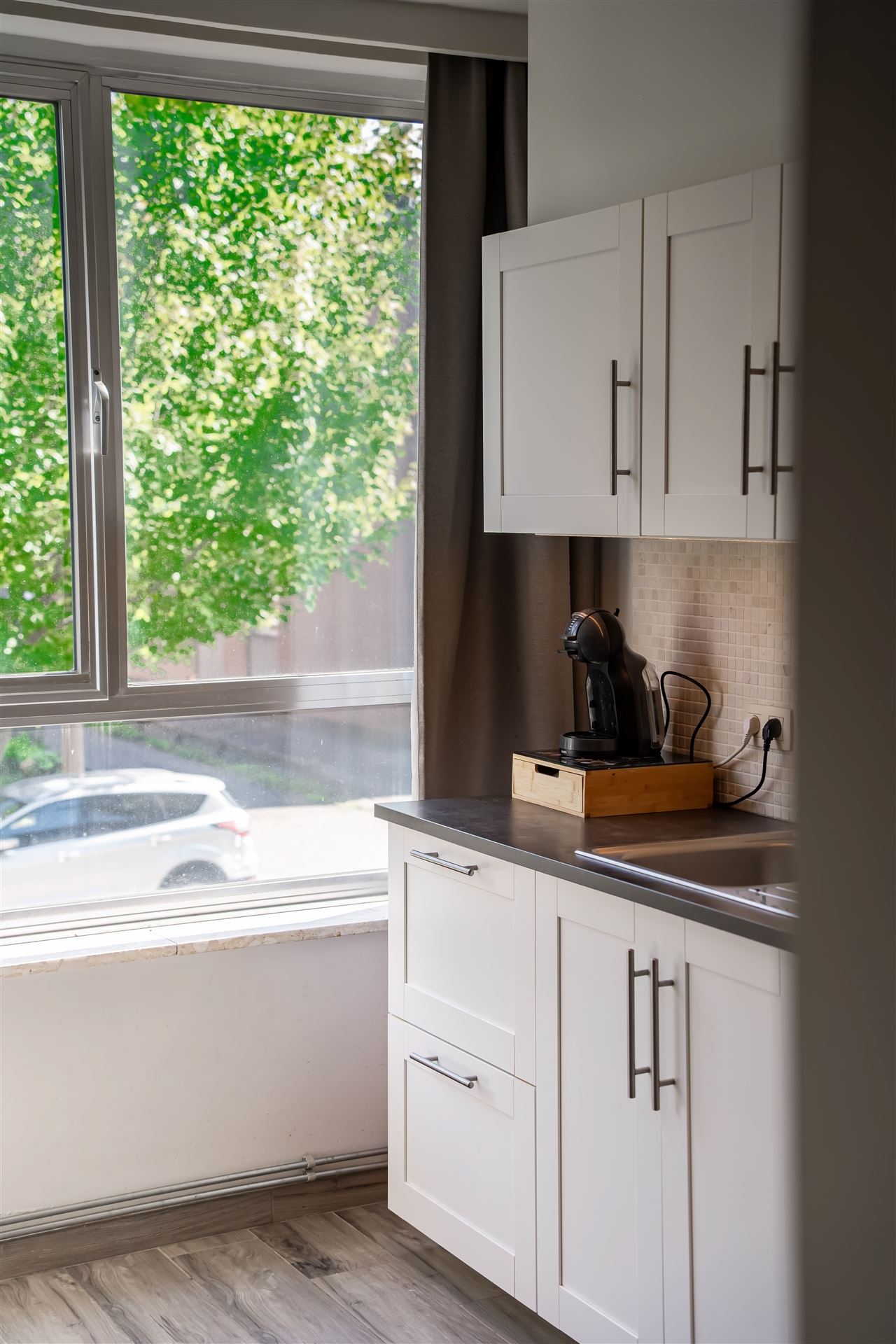 Fris instapklaar 3-slpk appartement met garage inbegrepen