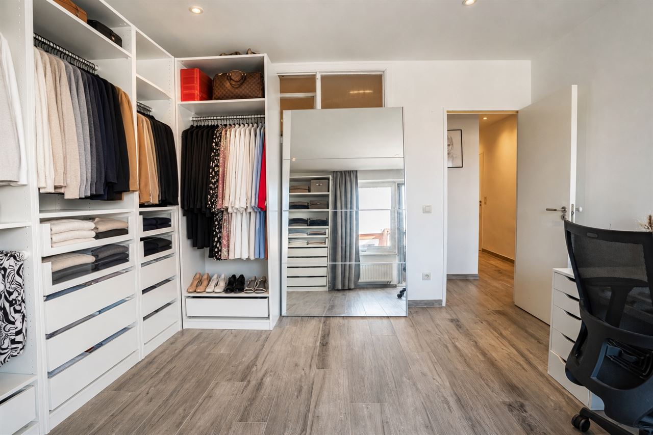 Fris instapklaar 3-slpk appartement met garage inbegrepen