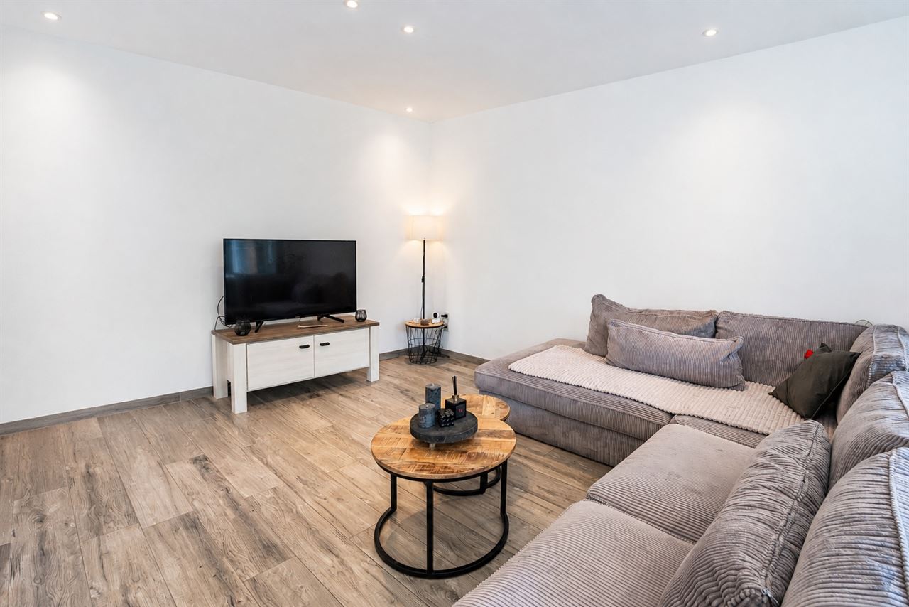 Fris instapklaar 3-slpk appartement met garage inbegrepen