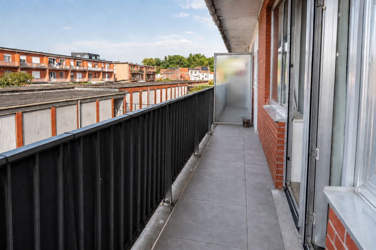 Fris instapklaar 3-slpk appartement met garage inbegrepen