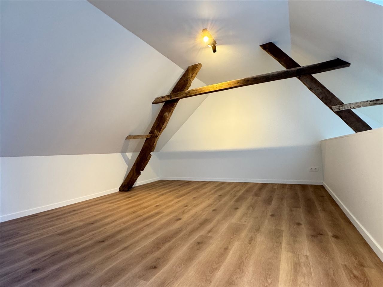 Volledig gerenoveerd triplex appartement met EPC A