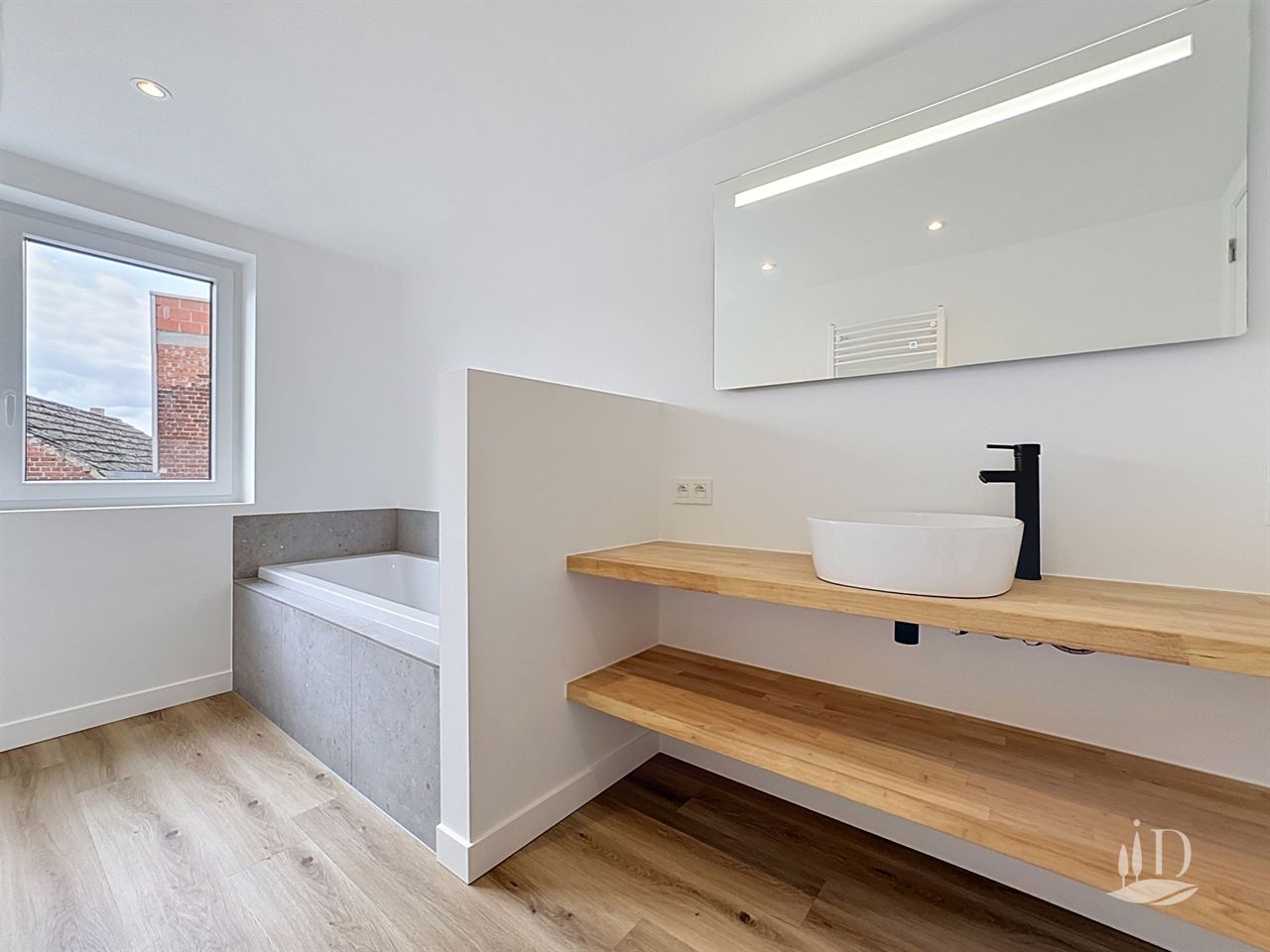 Volledig nieuwe gerenoveerd woning epc B