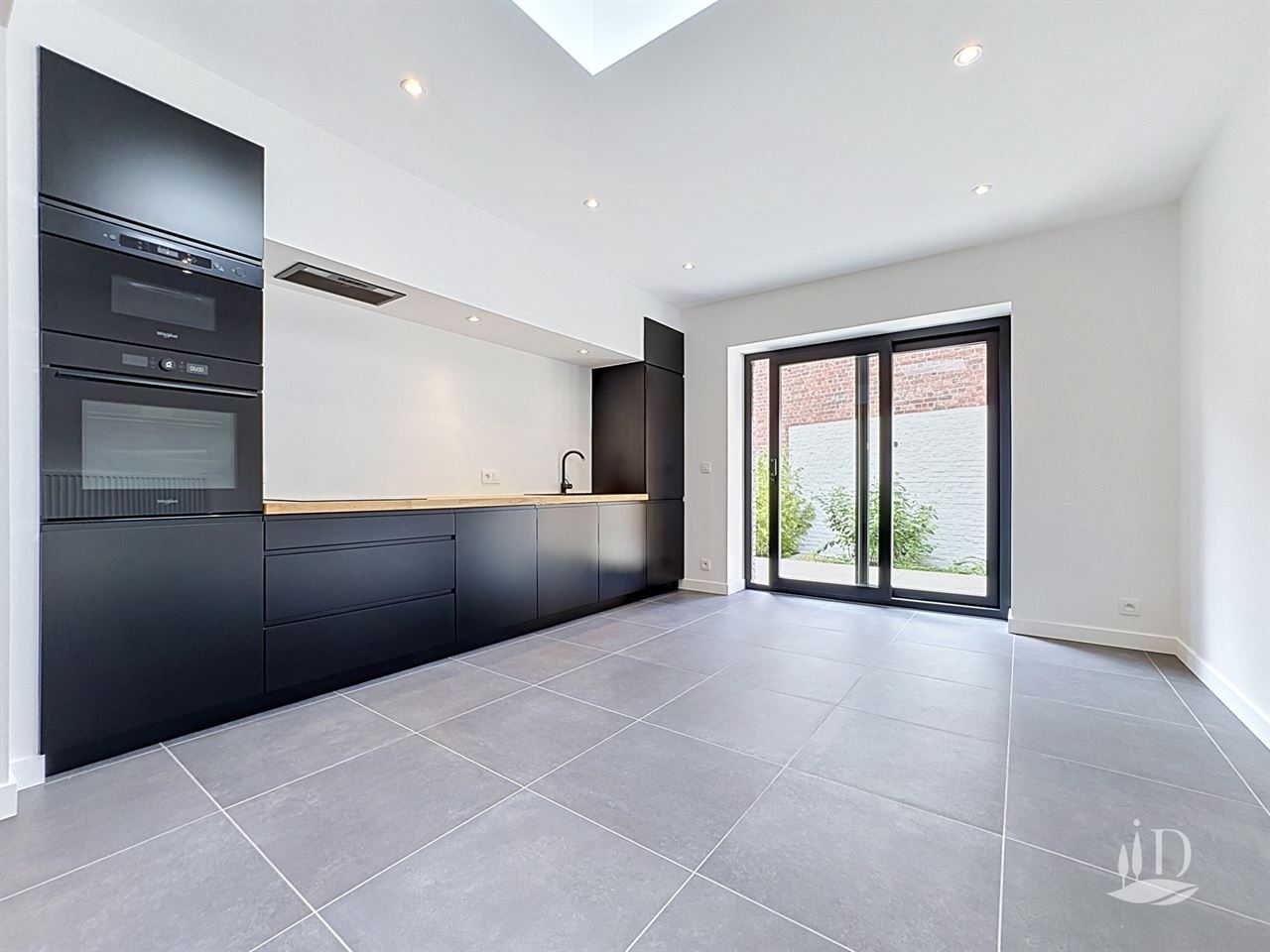 Volledig nieuwe gerenoveerd woning epc B