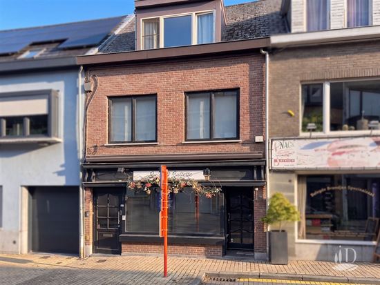 Local commercial avec logement dans le centre de Wetteren
