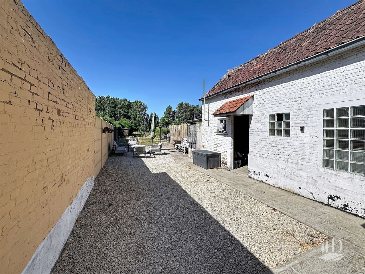 Maison offrant une vue imprenable et un grand jardin