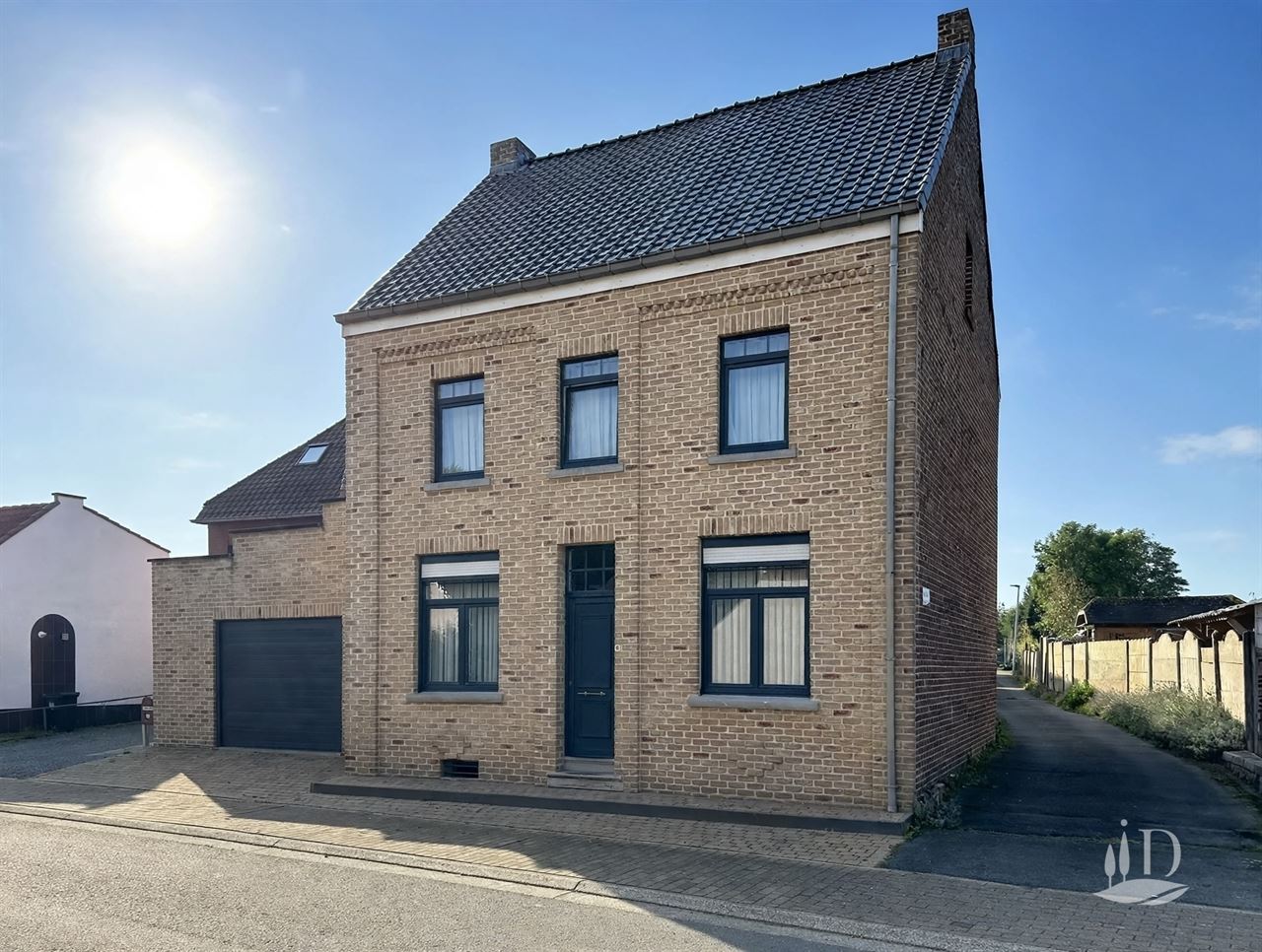 Ruime gezinswoning met 4 slks