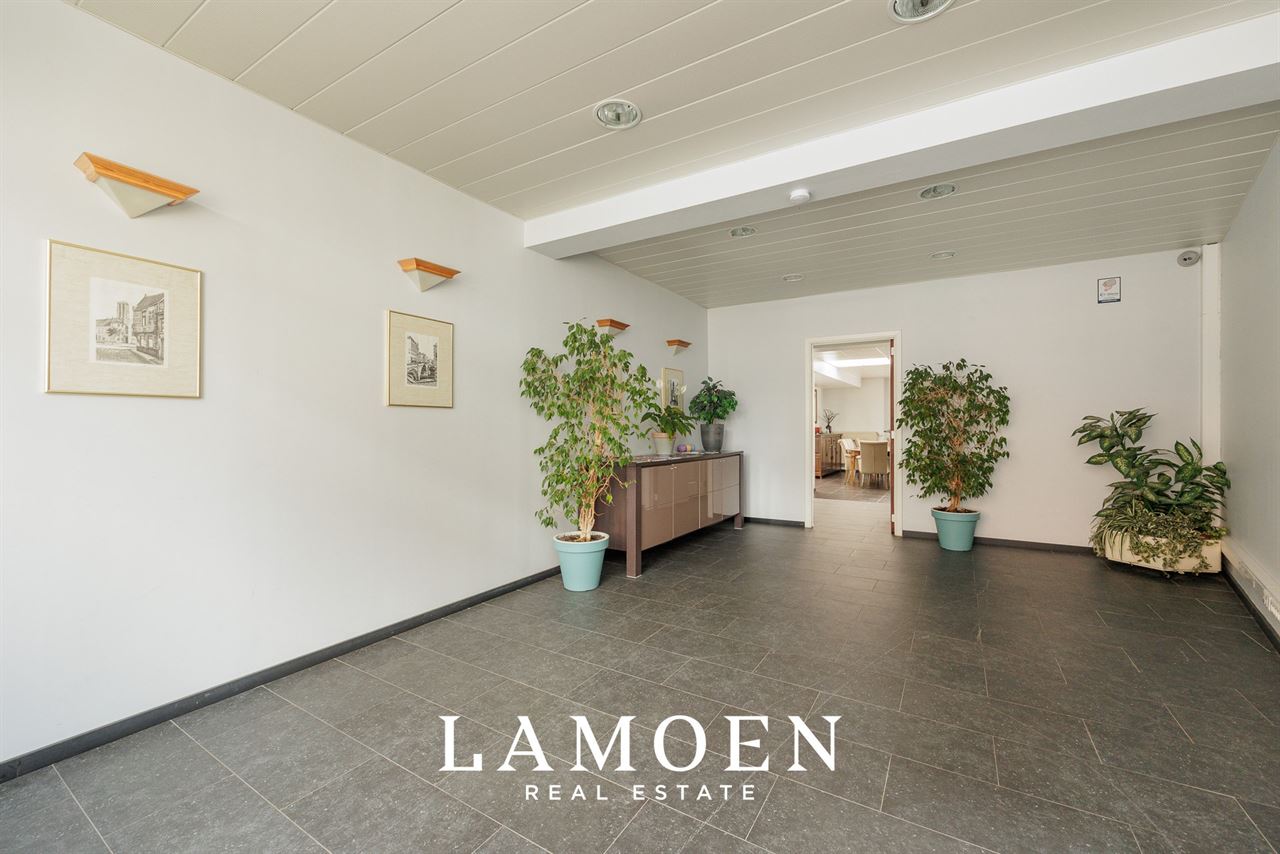 Uitzonderlijk groot gelijkvloersappartement op toplocatie
