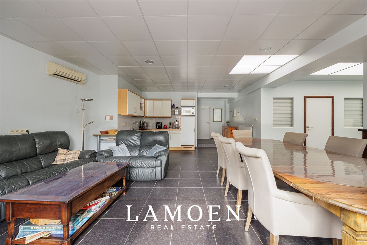 Uitzonderlijk groot gelijkvloersappartement op toplocatie