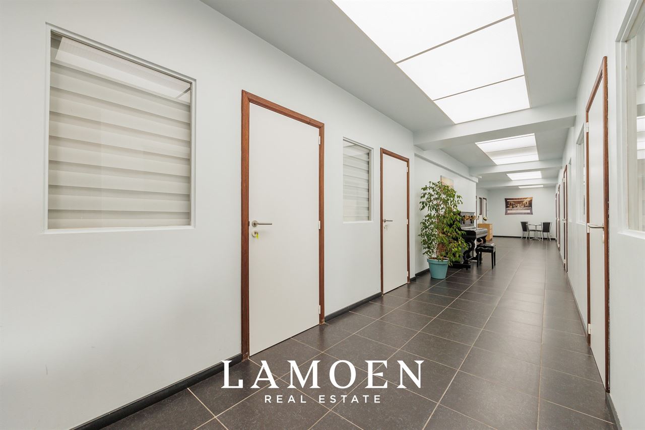 Uitzonderlijk groot gelijkvloersappartement op toplocatie
