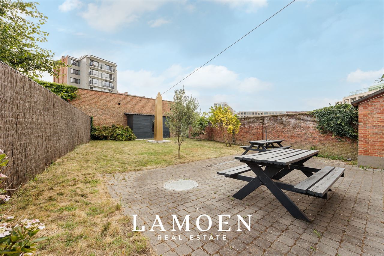 Uitzonderlijk groot gelijkvloersappartement op toplocatie