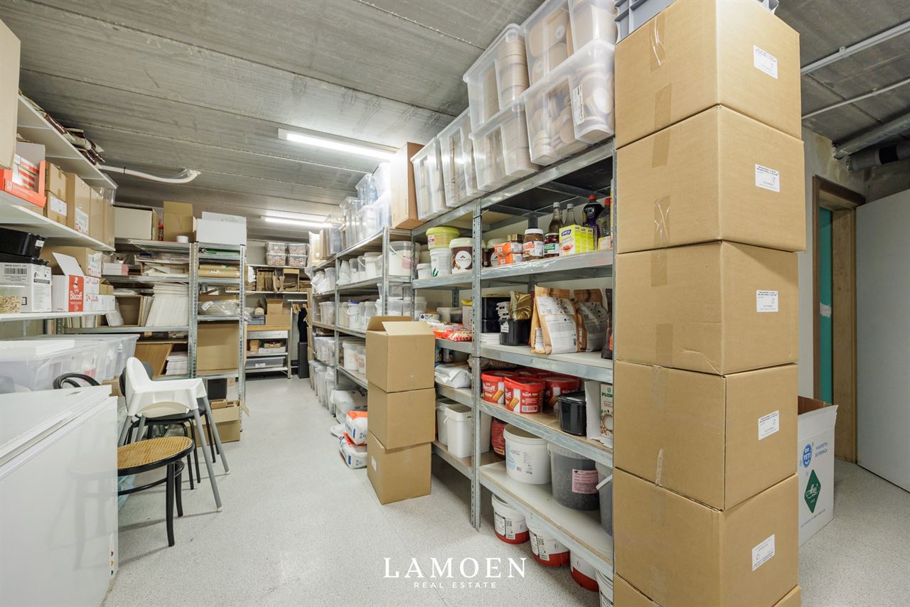 Handelsruimte op strategische ligging in Retie