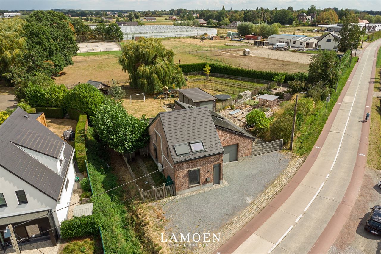 Vrijstaande, energiezuinige woning met geweldige tuin