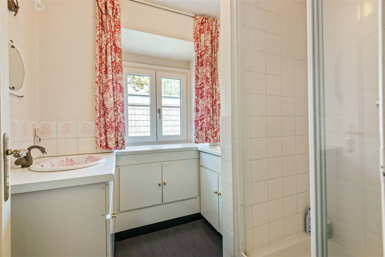 Villa met Franse allure op een royaal domein van 12.482 m²