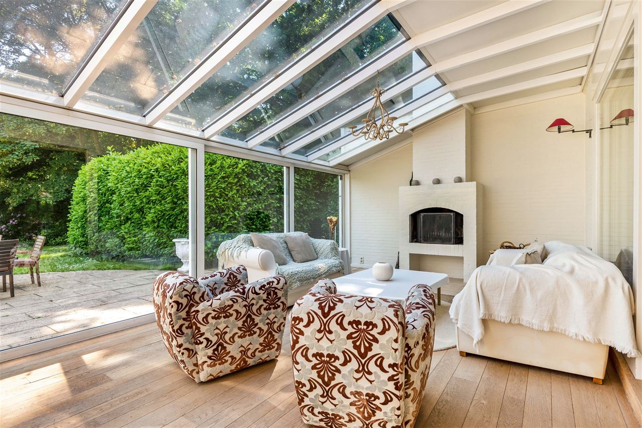 Villa met Franse allure op een royaal domein van 12.482 m²