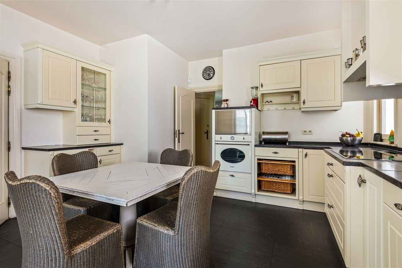 Villa met Franse allure op een royaal domein van 12.482 m²