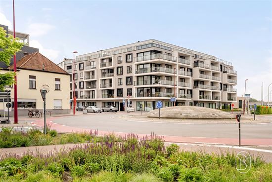 modern-apartment-building-at-roundabout