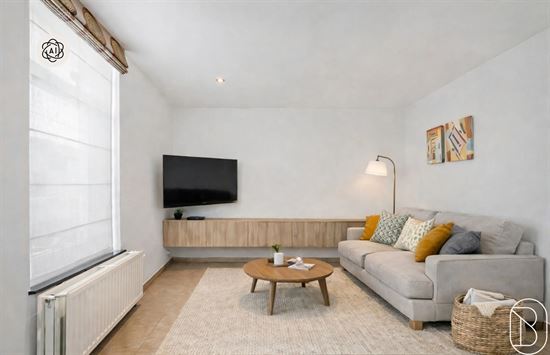 bright-cozy-living-room-interior
