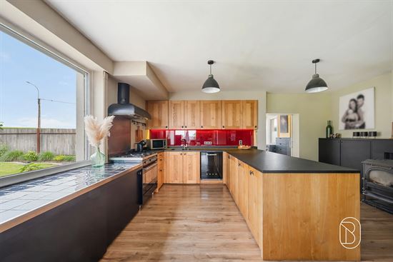 spacious-wooden-kitchen-with-island