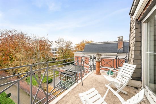 sunny-balcony-terrace-view