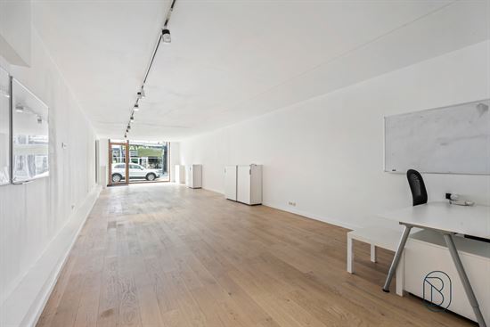 8995f7eed23b48428e158bbadc1ffb74.jpg