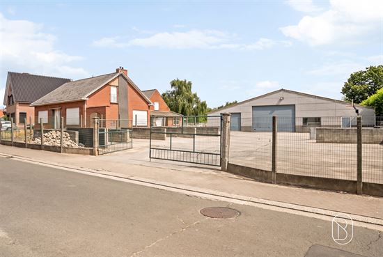 brick-house-with-large-warehouse