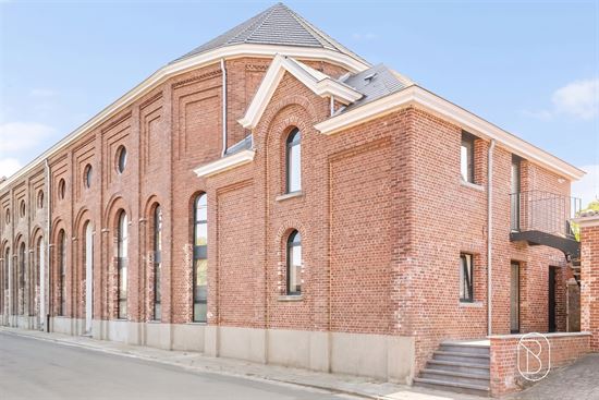 historic-brick-building-facade