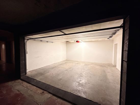 garage-with-parked-car-storage