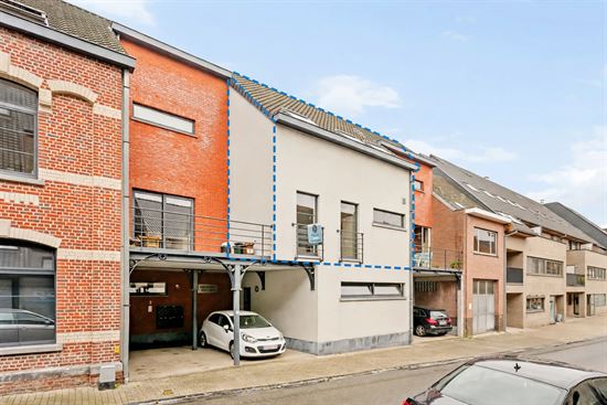 modern-residential-house-exterior