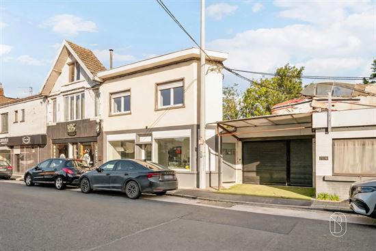 street-view-commercial-buildings-facade