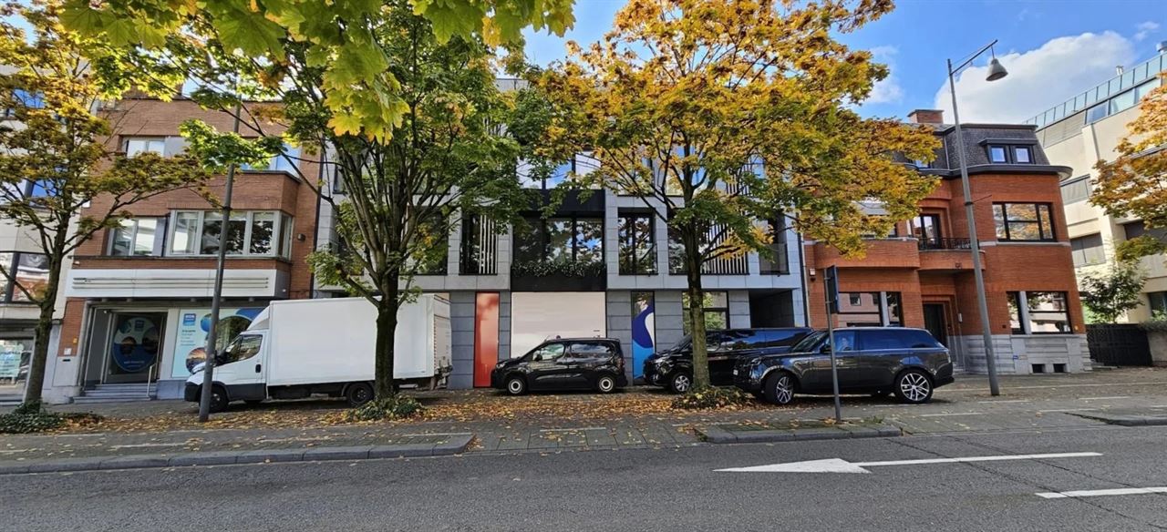 Guffenslaan – Hasselt Zeer praktische, ondergrondse autostaanplaats te koop, gelegen op de kleine ring van Hasselt.