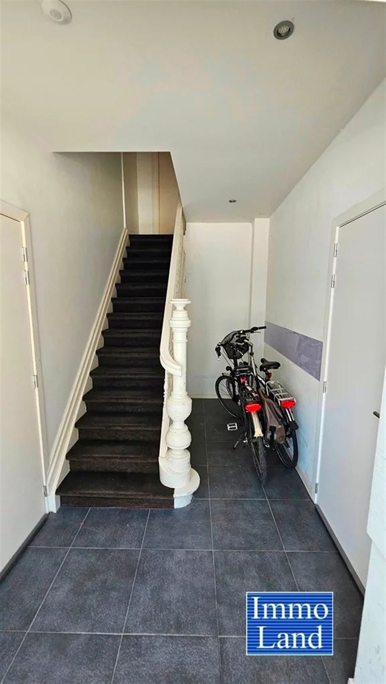 Te koop: Modern en volledig gerenoveerd appartement in het centrum van Hasselt.