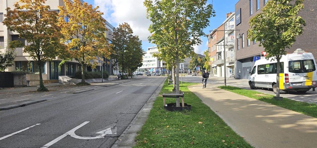 Guffenslaan – Hasselt Zeer praktische, ondergrondse autostaanplaats te koop, gelegen op de kleine ring van Hasselt.