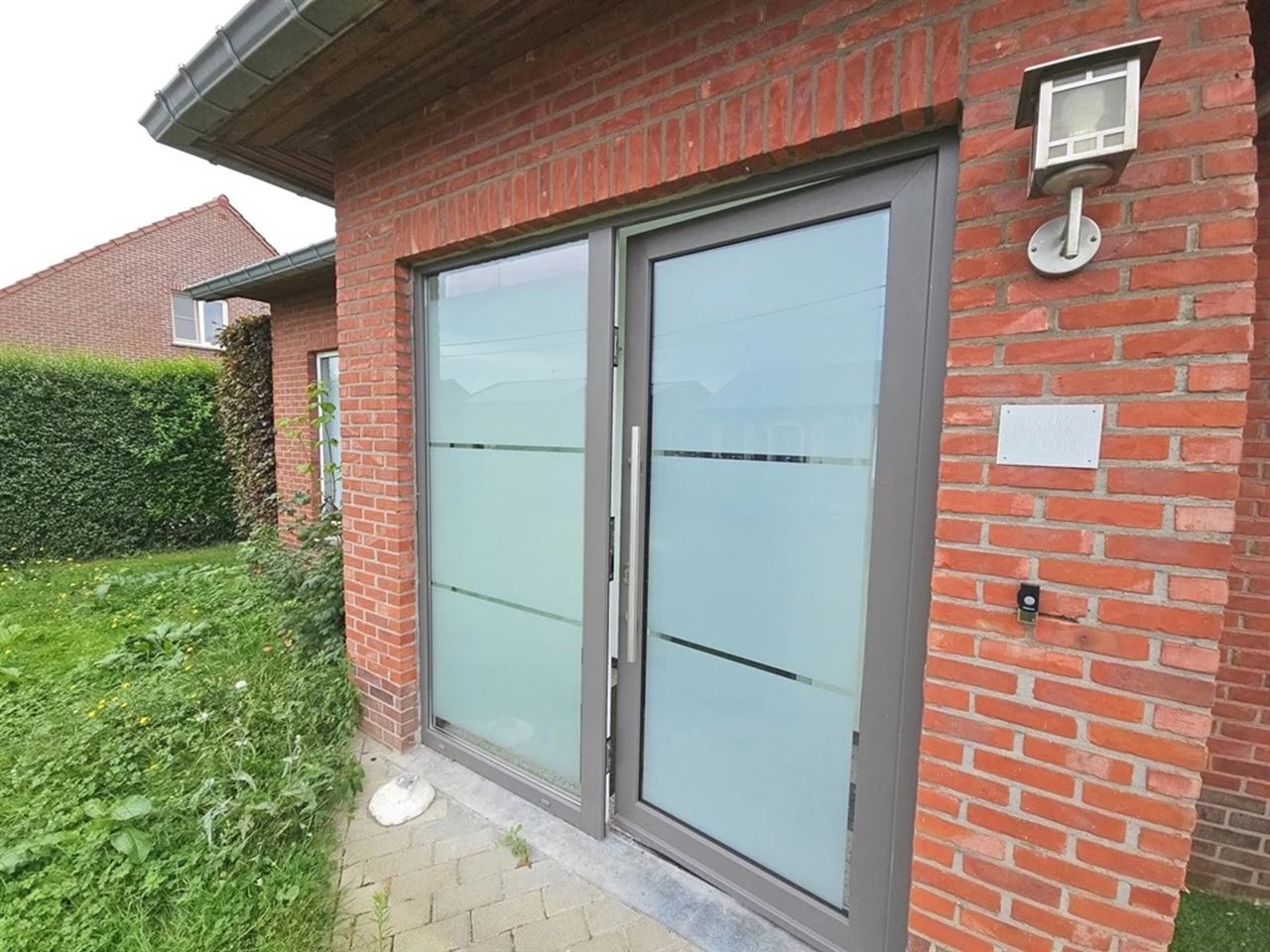 Charmante gelijkvloerse woning in een rustige residentiële omgeving.