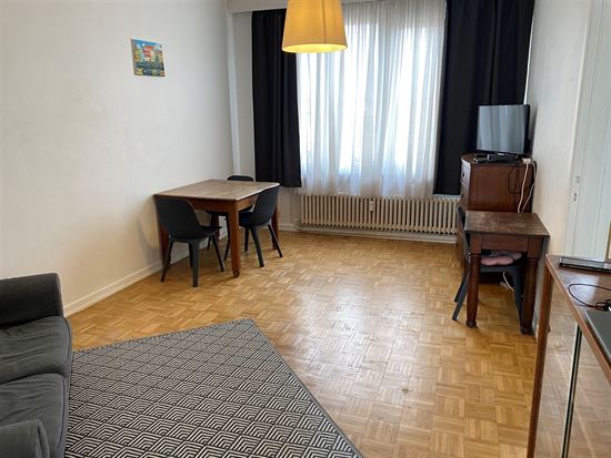 Quartier ULB un appartement une chambre + bureau