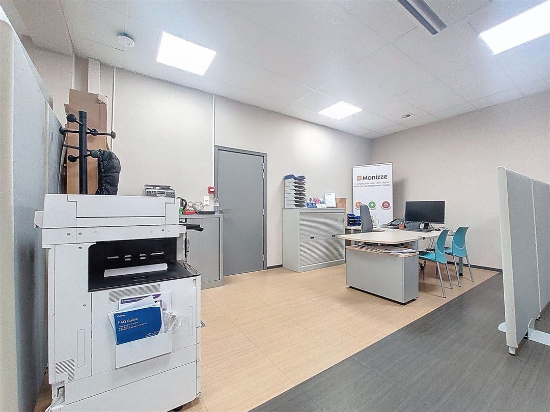 Bureaux à louer à Arlon - photo 5