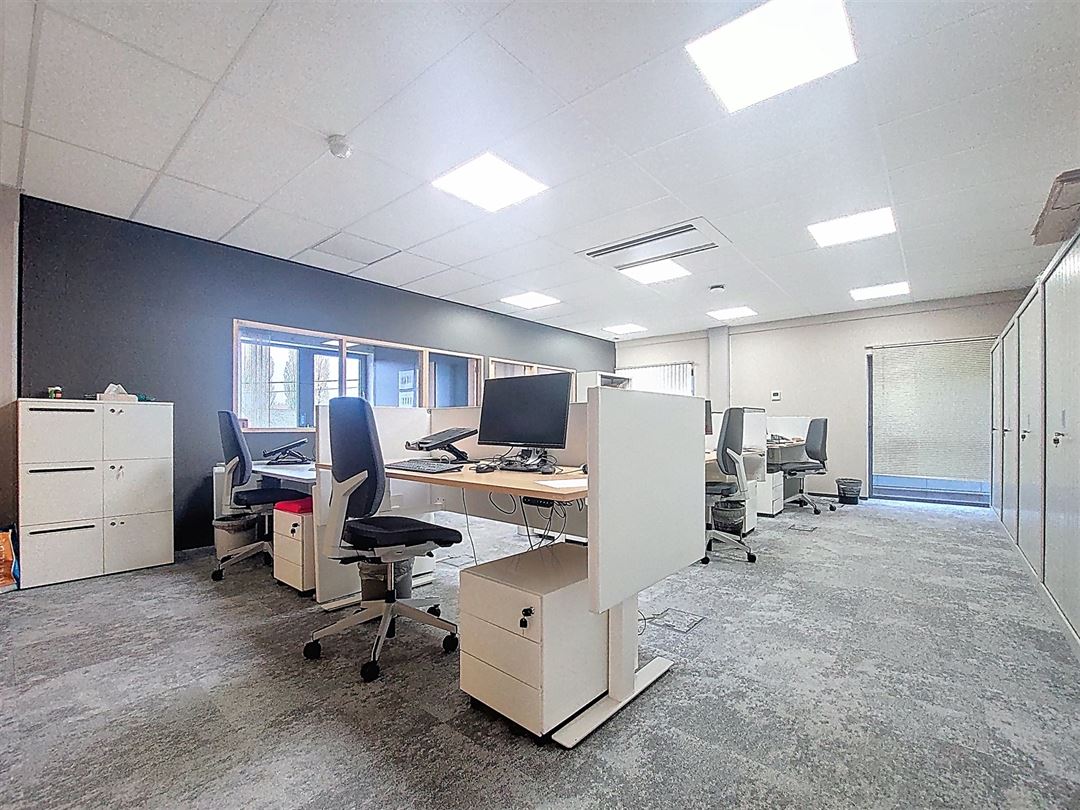 Bureaux à louer à Arlon - photo 3
