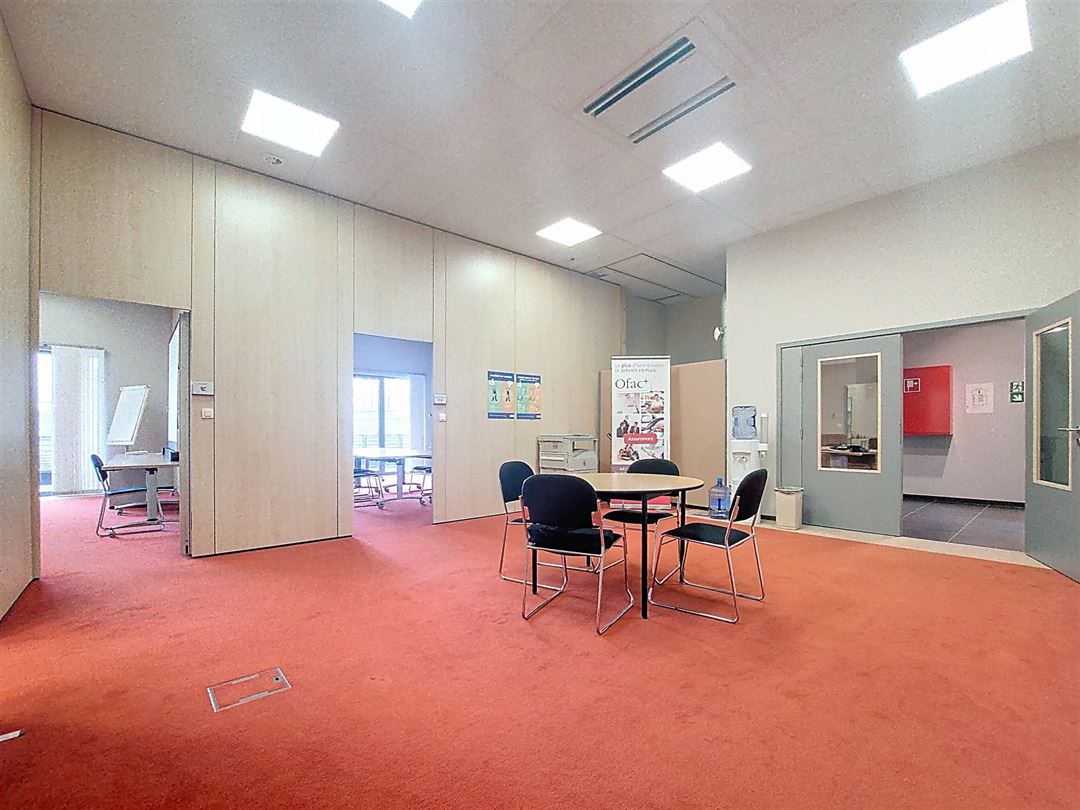 Bureaux à louer à Arlon - photo 4