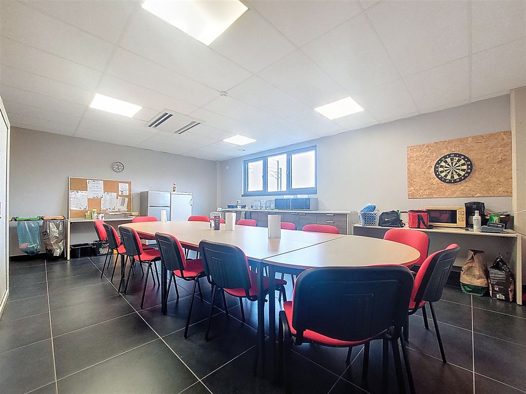 Bureaux à louer à Arlon - photo 5